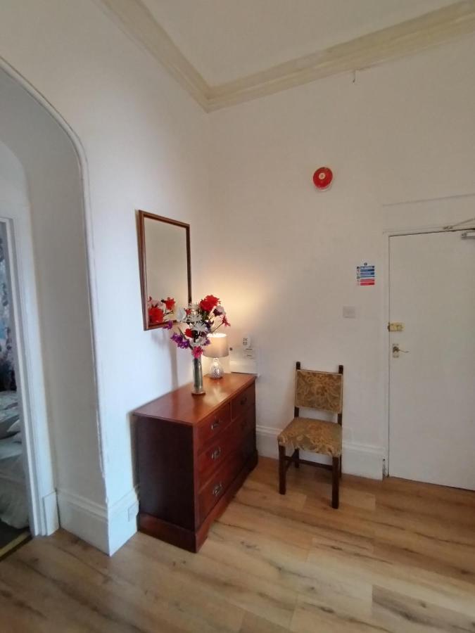 Studio Next To Port Apartment Дувър Екстериор снимка